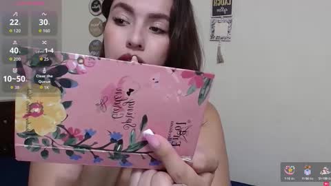 Snapshot of isabellaa_smith03 chatting on October 2, 2:38 am isabellaa_smith03 online show from October 2, 2:38 am