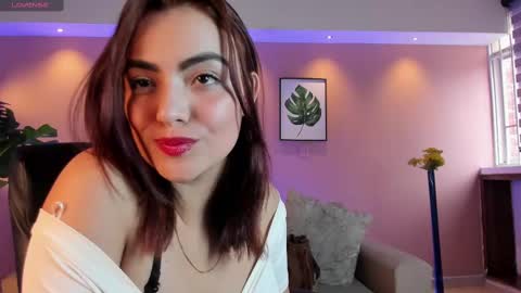 Snapshot of isabellaajoness chatting on March 2, 1:42 pm Isabella Everyday From 0530 to 1430 Col Time online show from March 2, 1:42 pm