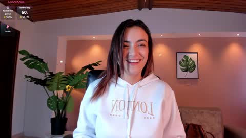 Snapshot of isabellaajoness chatting on January 20, 12:18 pm Isabella Everyday From 0530 to 1430 Col Time online show from January 20, 12:18 pm