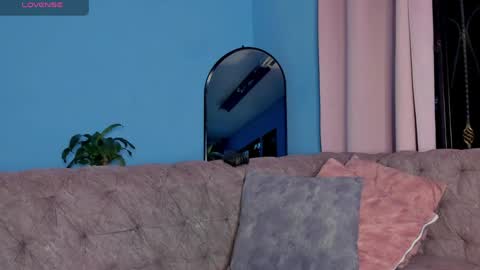    v online show from May 5, 3:42 am