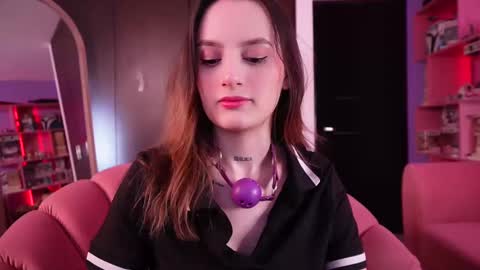 Snapshot of isabellacrz chatting on December 3, 5:19 am isabellacrz online show from December 3, 5:19 am