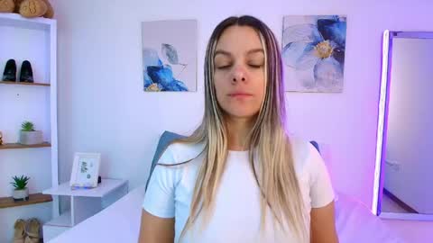 Isabella  online show from May 5, 2:53 pm