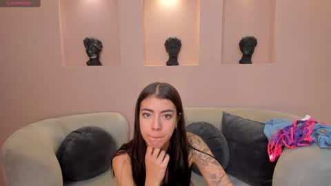 Isabella Kroft online show from February 28, 11:14 am