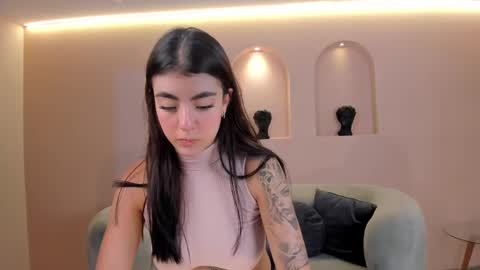 Isabella Kroft online show from March 2, 5:09 pm