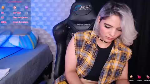 Isabella Mout  online show from December 31, 5:00 am