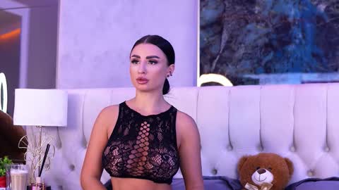 IsabelleHunt online show from September 16, 3:47 am