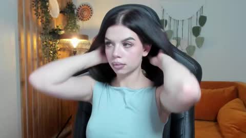 isabellevale online show from September 22, 6:39 pm