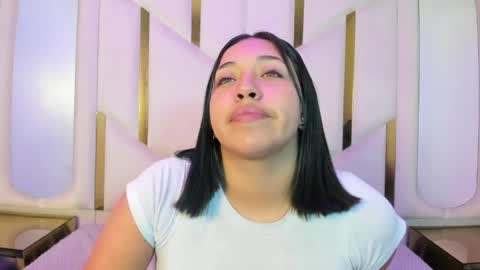isabellrodriguez18 online show from May 21, 3:37 am