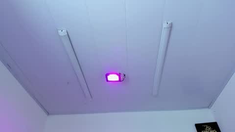 isabellrodriguez18 online show from March 17, 5:44 am