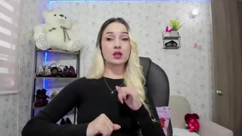 ISABELLA online show from May 15, 6:54 pm