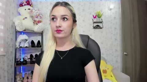 ISABELLA online show from March 9, 3:59 pm