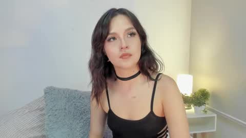 isameow online show from February 21, 10:26 pm