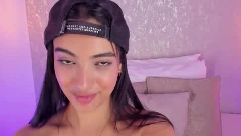 Isa Monroee  online show from September 20, 3:32 pm