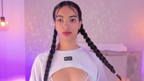 Isa Monroee  online show from September 18, 2:37 pm