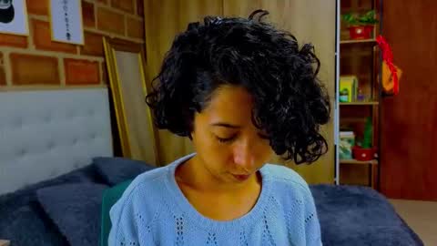 Isabela Paz online show from October 6, 12:55 pm