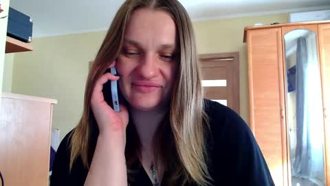 isingle_mom online show from March 25, 8:28 am