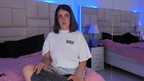 Pauli online show from December 10, 7:11 pm