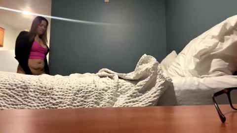 islanbeauty online show from April 24, 3:42 am