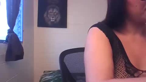 Snapshot of islandmilf777 chatting on January 14, 2:29 am BiancaRose online show from January 14, 2:29 am
