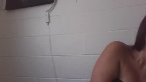 Snapshot of islandmilf777 chatting on February 28, 12:21 am BiancaRose online show from February 28, 12:21 am