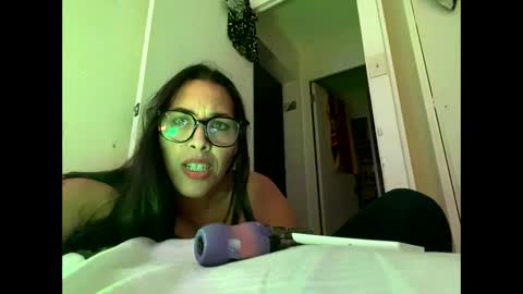 Snapshot of islandmilf777 chatting on February 15, 9:05 am BiancaRose online show from February 15, 9:05 am