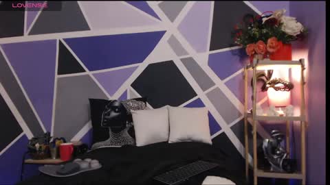 Rebecca online show from May 23, 7:06 am