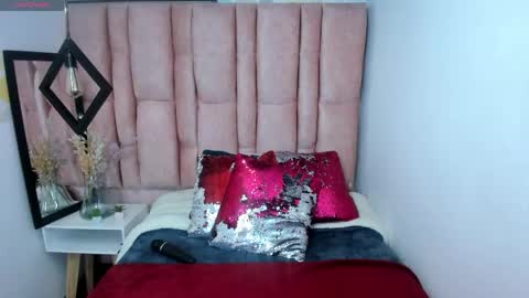 ISSA MILF online show from May 8, 1:47 pm