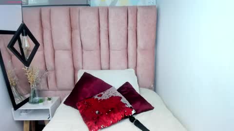 ISSA MILF online show from May 20, 1:52 pm