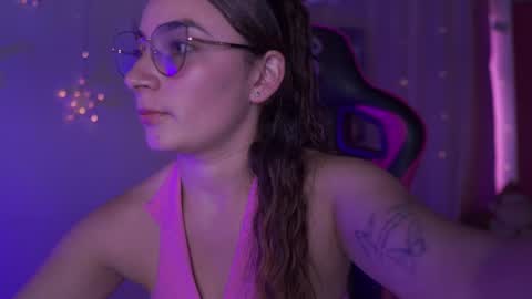 ISSA  online show from November 18, 8:10 pm