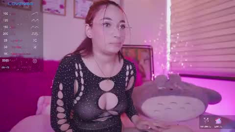 ISSA  online show from August 7, 10:06 pm
