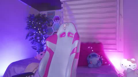 ISSA  online show from November 8, 12:59 am