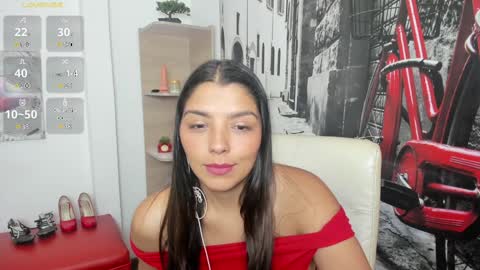 Issa  online show from January 8, 1:31 pm