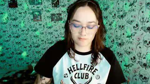 Yiz online show from March 15, 4:14 am