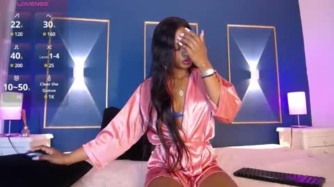 Snapshot of issyrosse chatting on February 7, 12:17 pm Isabelle online show from February 7, 12:17 pm
