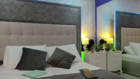 Snapshot of its_bibi chatting on September 11, 10:10 pm B I B I online show from September 11, 10:10 pm