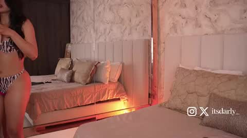     online show from November 22, 3:48 pm