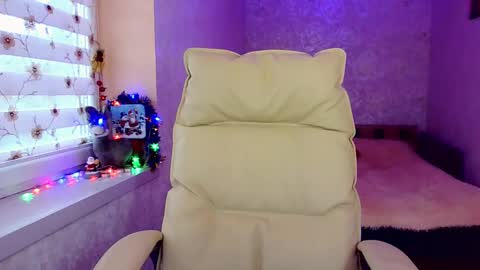 itslunaday online show from December 27, 12:34 pm