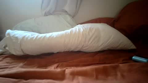 itsthicccarli online show from April 7, 8:00 pm