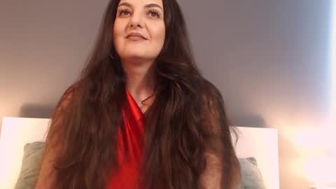Melissa Khaan online show from May 6, 8:40 am