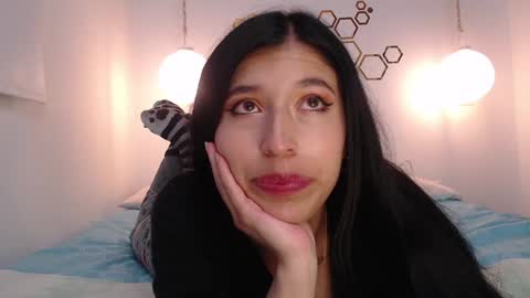 Snapshot of ivana_rose chatting on February 8, 7:37 am Adris online show from February 8, 7:37 am
