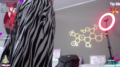 Snapshot of ivana_rose chatting on January 5, 9:14 pm Adris online show from January 5, 9:14 pm