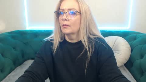 ivanacharm online show from May 17, 3:16 am