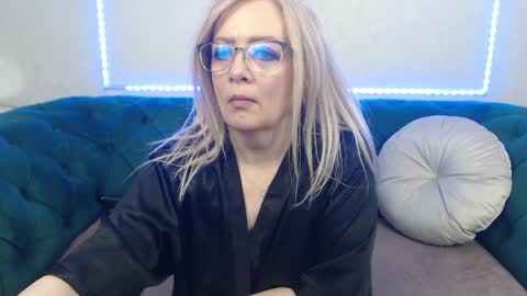 ivanacharm online show from May 2, 3:32 am