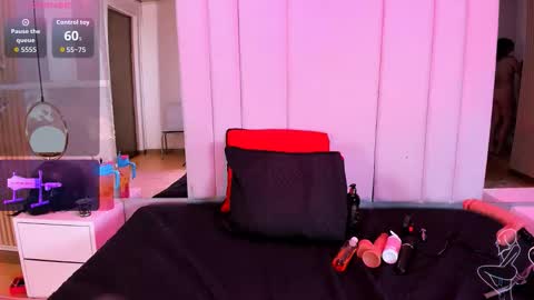     online show from February 16, 2:39 pm