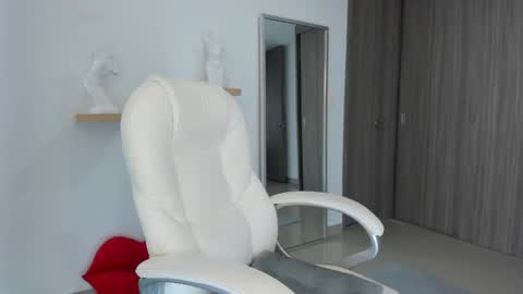 Snapshot of ivannasaenzcute chatting on September 22, 9:24 pm Ivanna online show from September 22, 9:24 pm