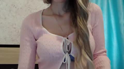 Snapshot of ivetta911 chatting on October 15, 7:22 am ivetta911 online show from October 15, 7:22 am