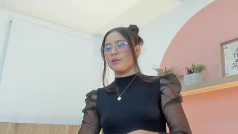 I V E T T E online show from May 21, 8:51 pm