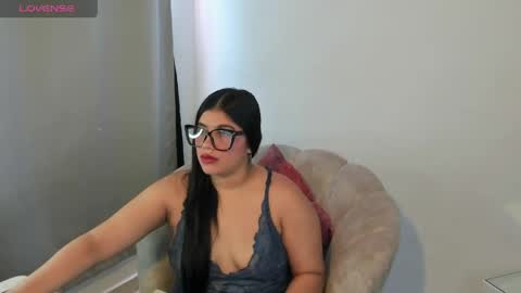 ivone_ashar online show from May 5, 2:31 pm
