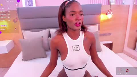 Ivonne Duval  online show from July 6, 4:53 pm