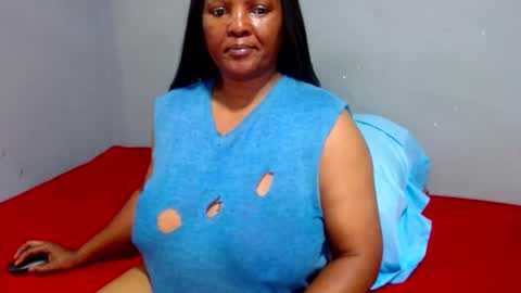 IVORYTITS48 online show from February 5, 5:20 am